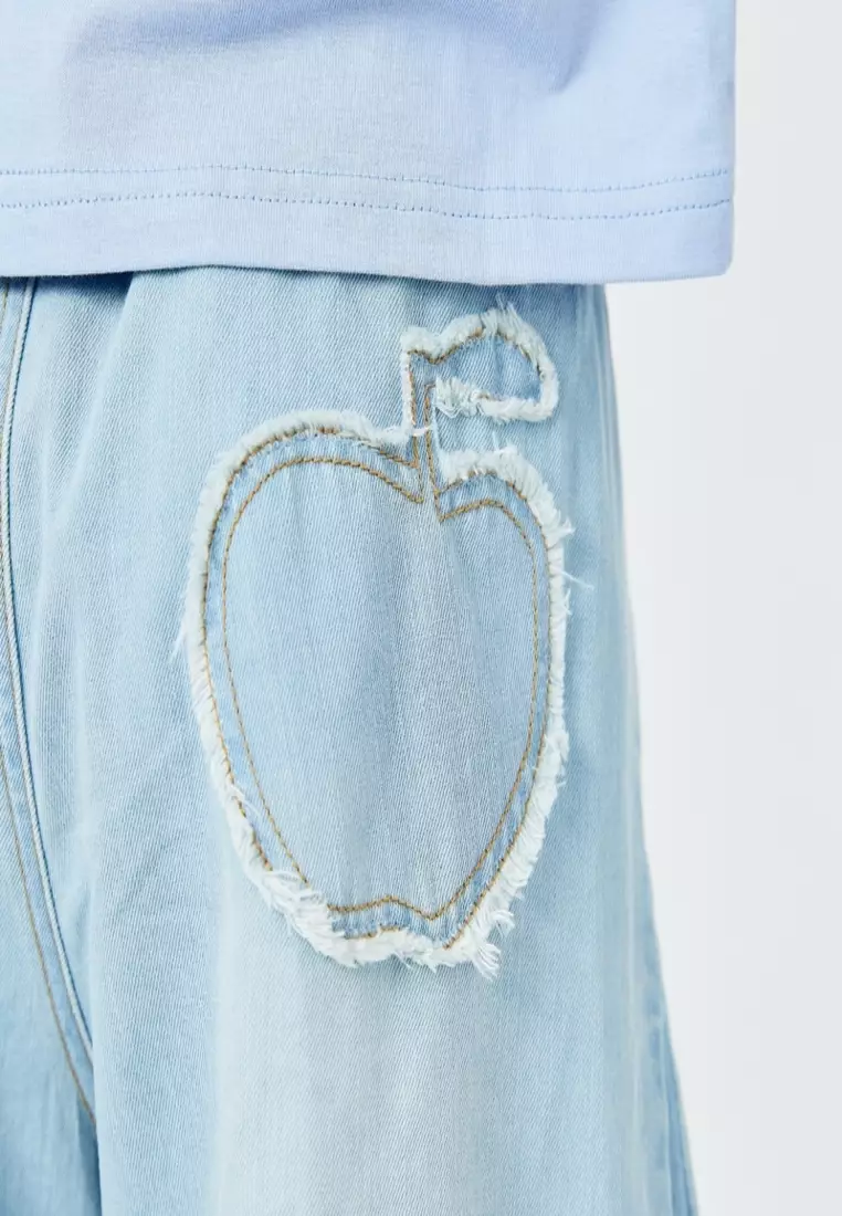 Apple Stitched Pocket Denim Short With Unfinished Bottom