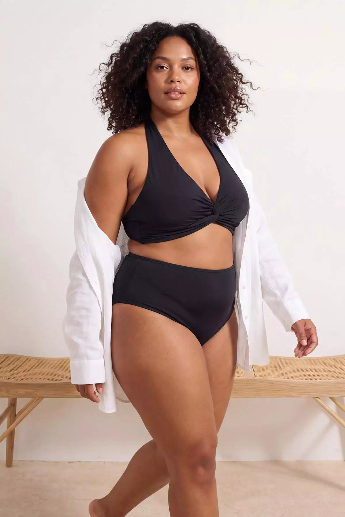 Black Halter Neck Plus Size Bikini Top Tbbss26Ct00001