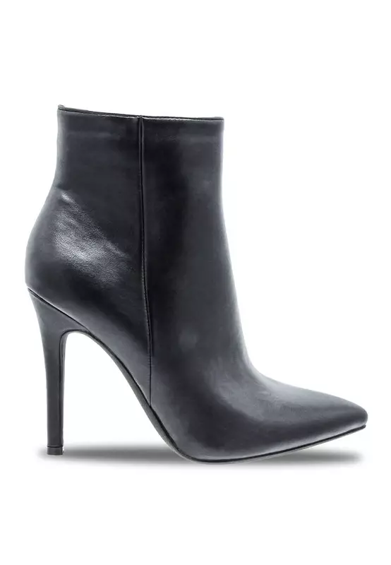 Discount on Noveni  shoes - SKU: Faux Leather Pointed Fashion Boots