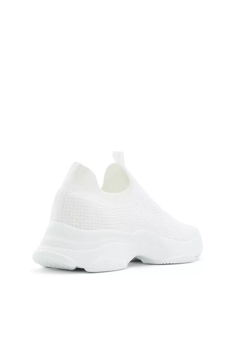 Flexx slip store on sneakers