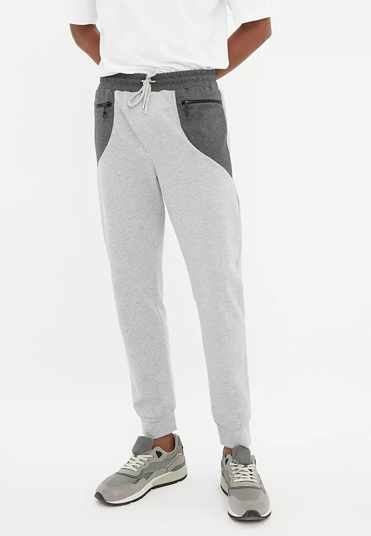 Gray sweatpants best sale trend