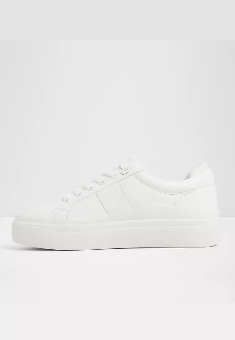 Brynlee Low-Top Sneakers