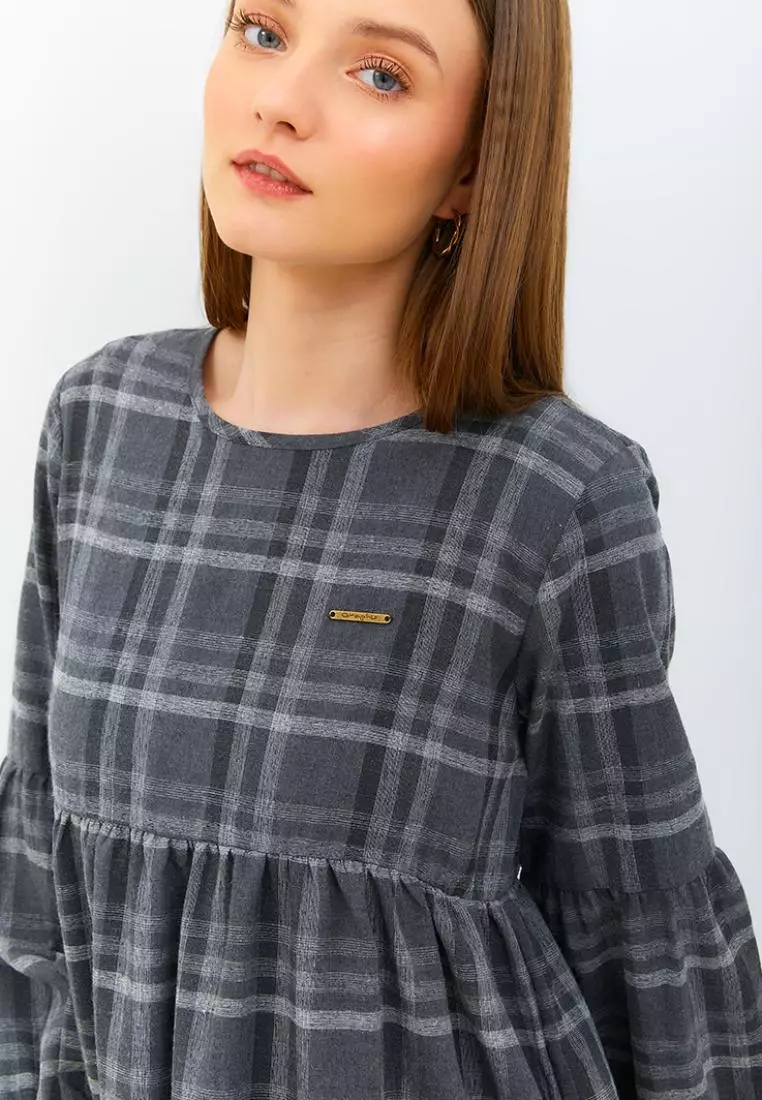 Graphis Collard Knit Dress Wanita main image 0