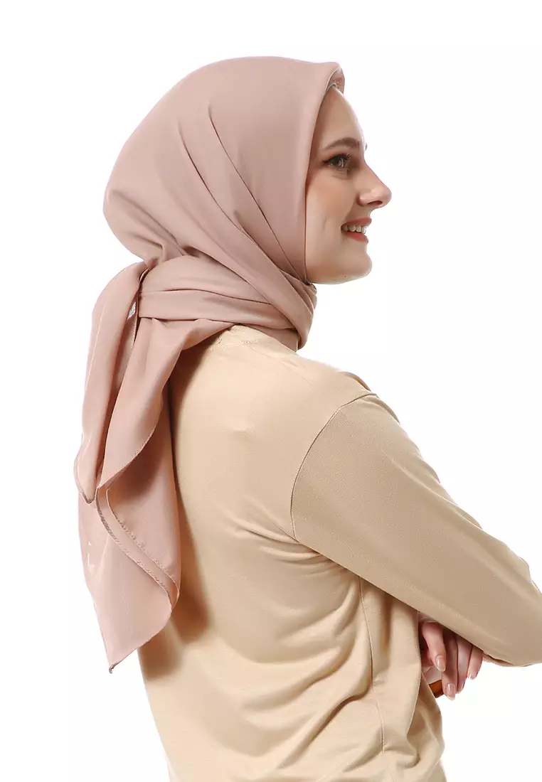 Vierra Jilbab Segiempat Paris Polos Premium Best Style - Soft Milo