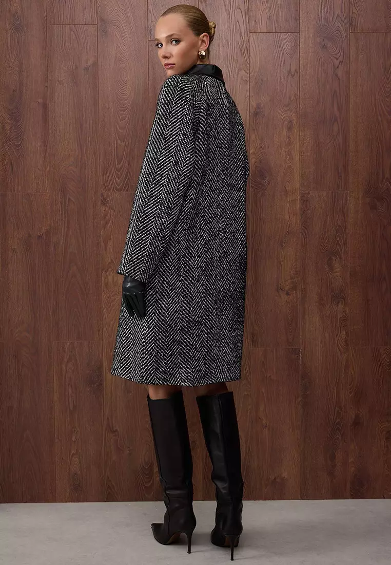 Special Collection Black Herringbone Collar Detailed Mono Closure Oversize Long Cashmere Coat
