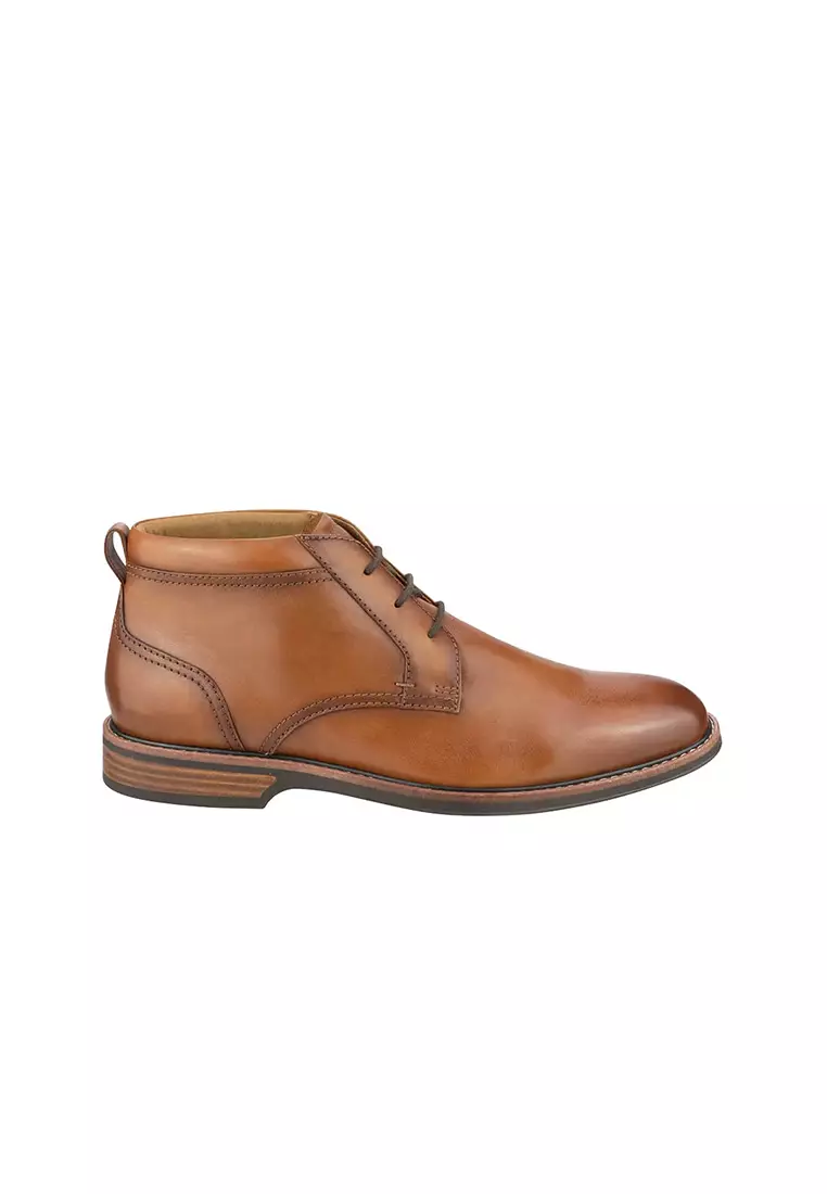 Men's  Traveller Plain Toe Chukka Boot 