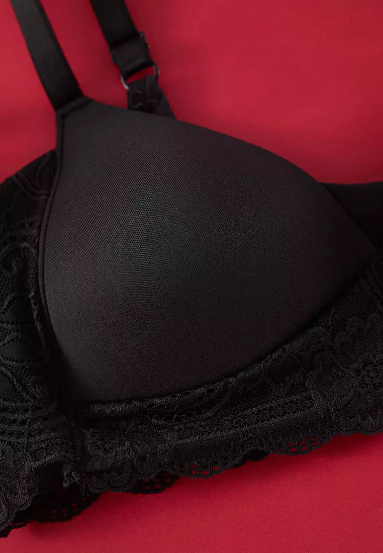 Black Soft Comfortable Flexible Lace Back Plus Size Bra