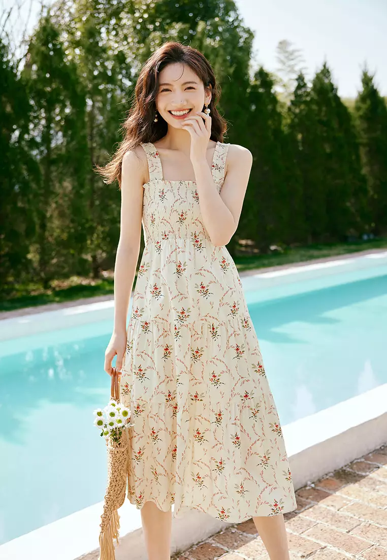 Hopeshow Sleeveless Smocked Summer Floral Midi Dress 2025