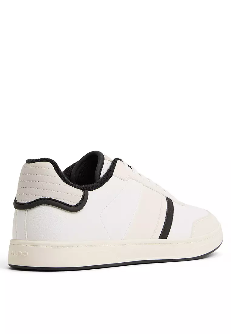 Freekick Sneakers