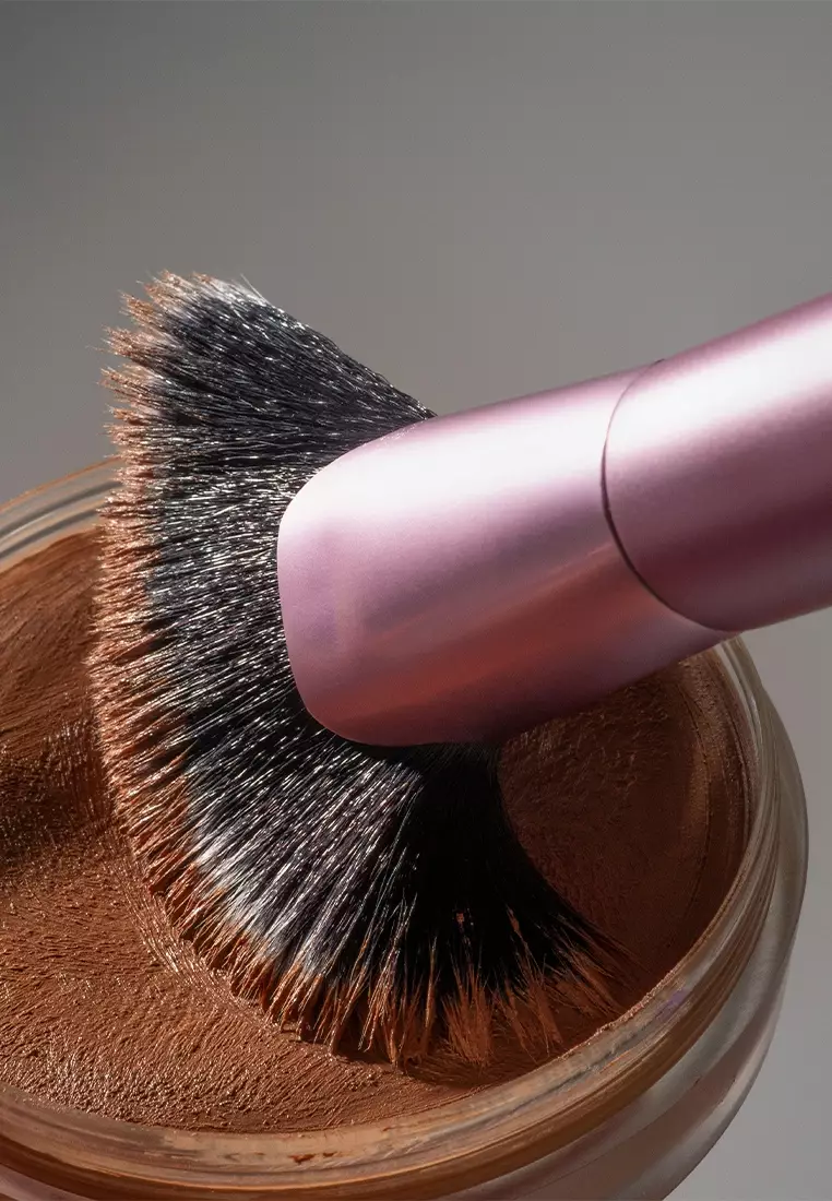 Real Techniques Angled Fan Dual-Sided Finishing Makeup Brush