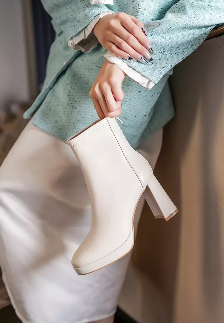 Buy Twenty Eight Shoes 9CM Round Toe Zipper Platform Boots BY9902 2024