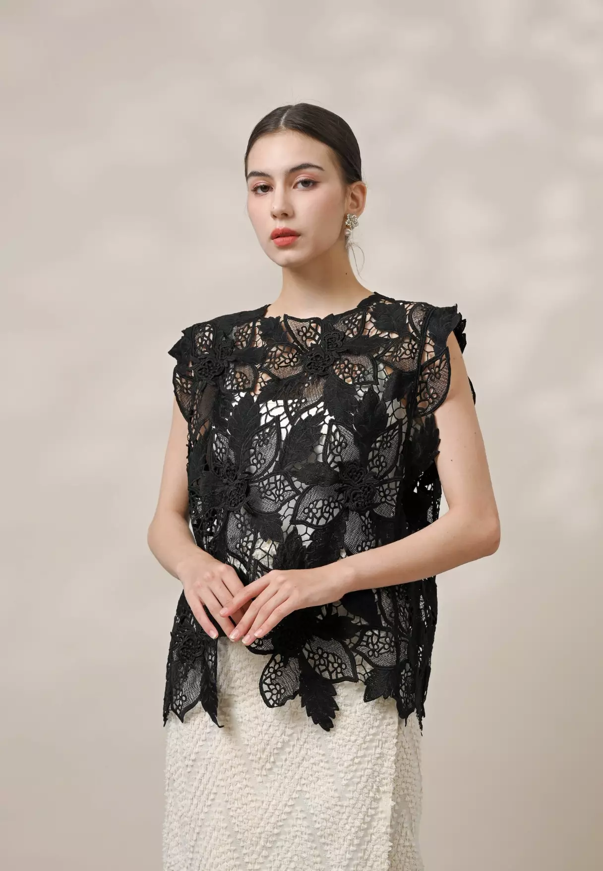 Sorrel Vest - Obsidian