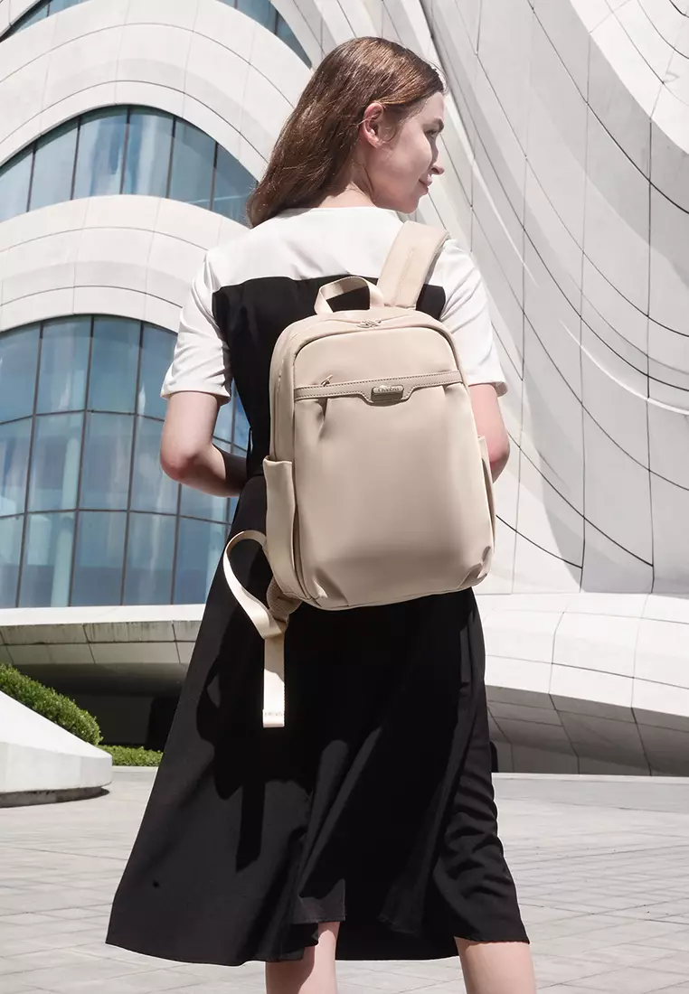 Solid Color 15.6'' Laptop Compartment Light Nylon Waterproof Knapsack Backpack For Women