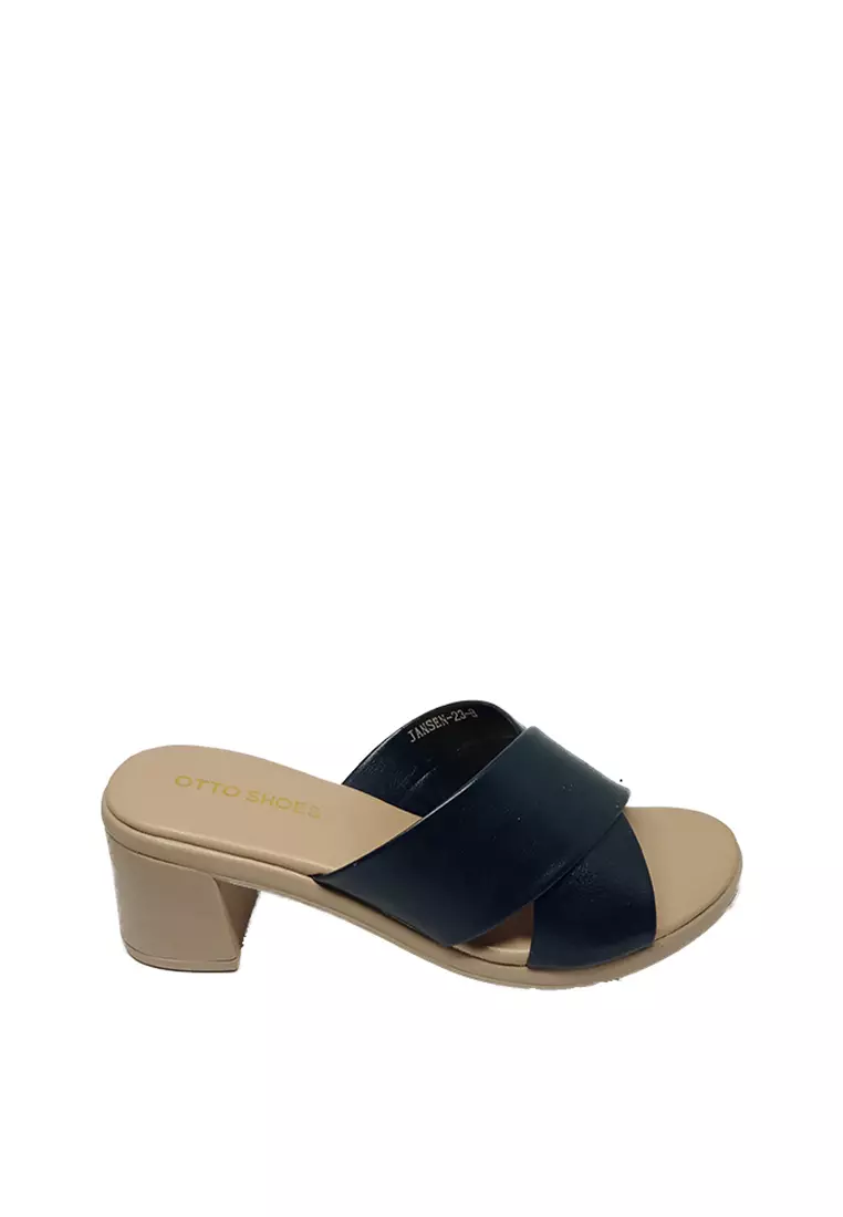 Discount on Otto  shoes - SKU: Jansen Cross Strap Block Heel Sandals