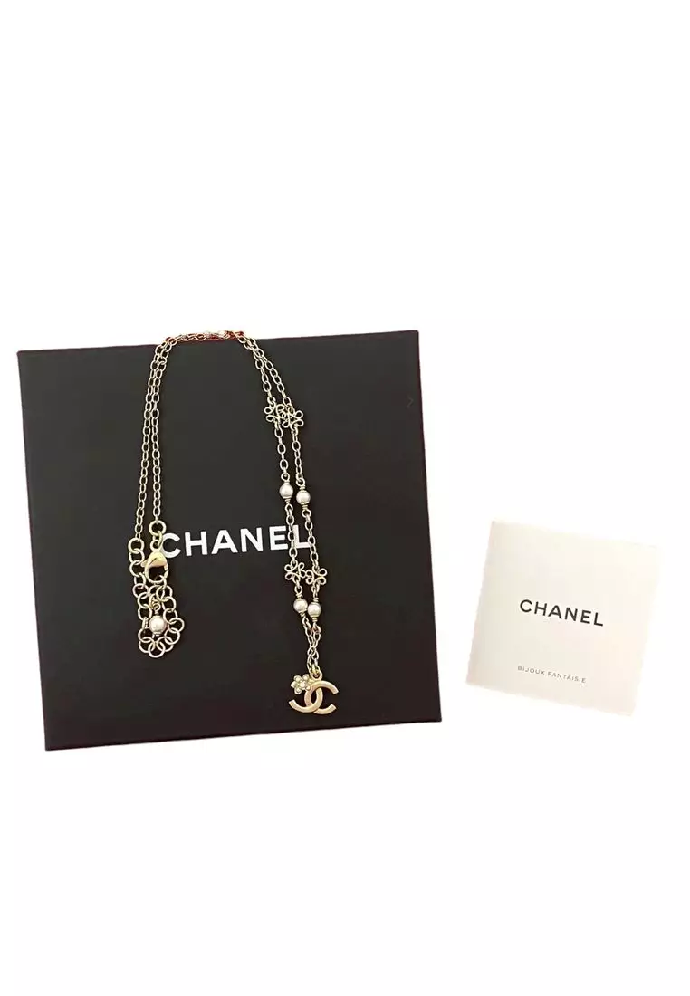 Pre-Loved Chanel Gold Plated Faux Pearl Cc Pendant Flower Station Necklace