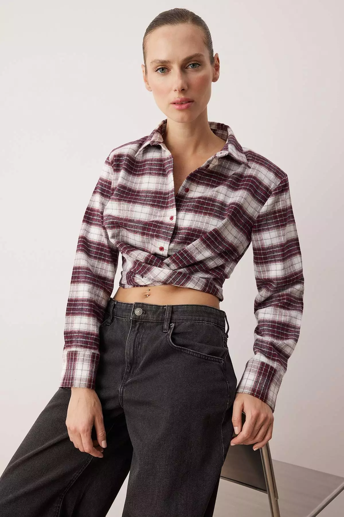 Burgundy-Multicolored Plaid Tie Back Flannel Shirt Twoaw26Go128