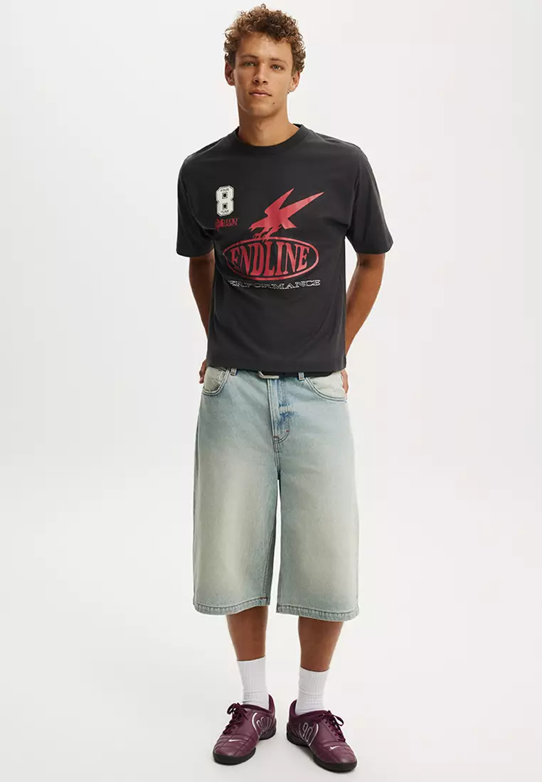 Cropped Fit Graphic T-Shirt