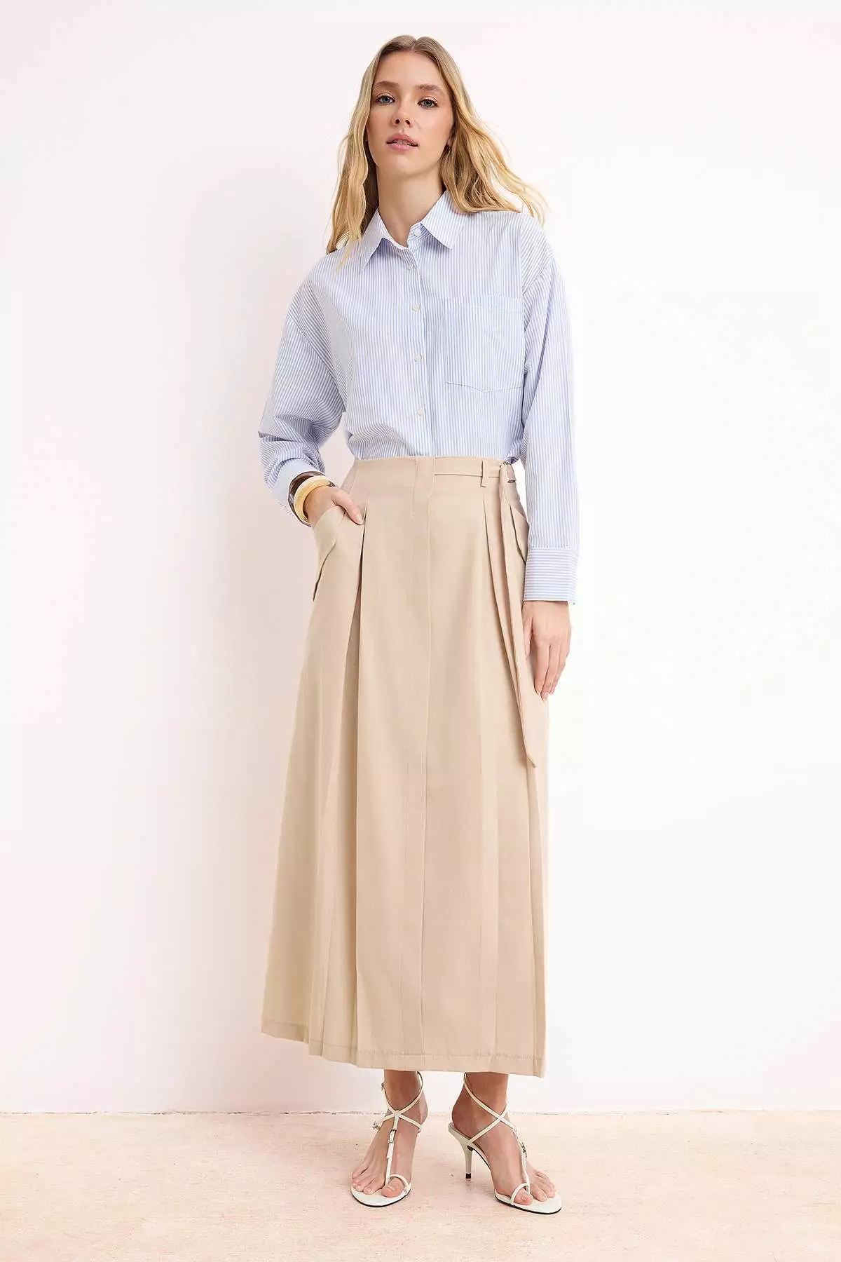 Trendyol Beige Pleated And Pocket Detail Woven Maxi Skirt