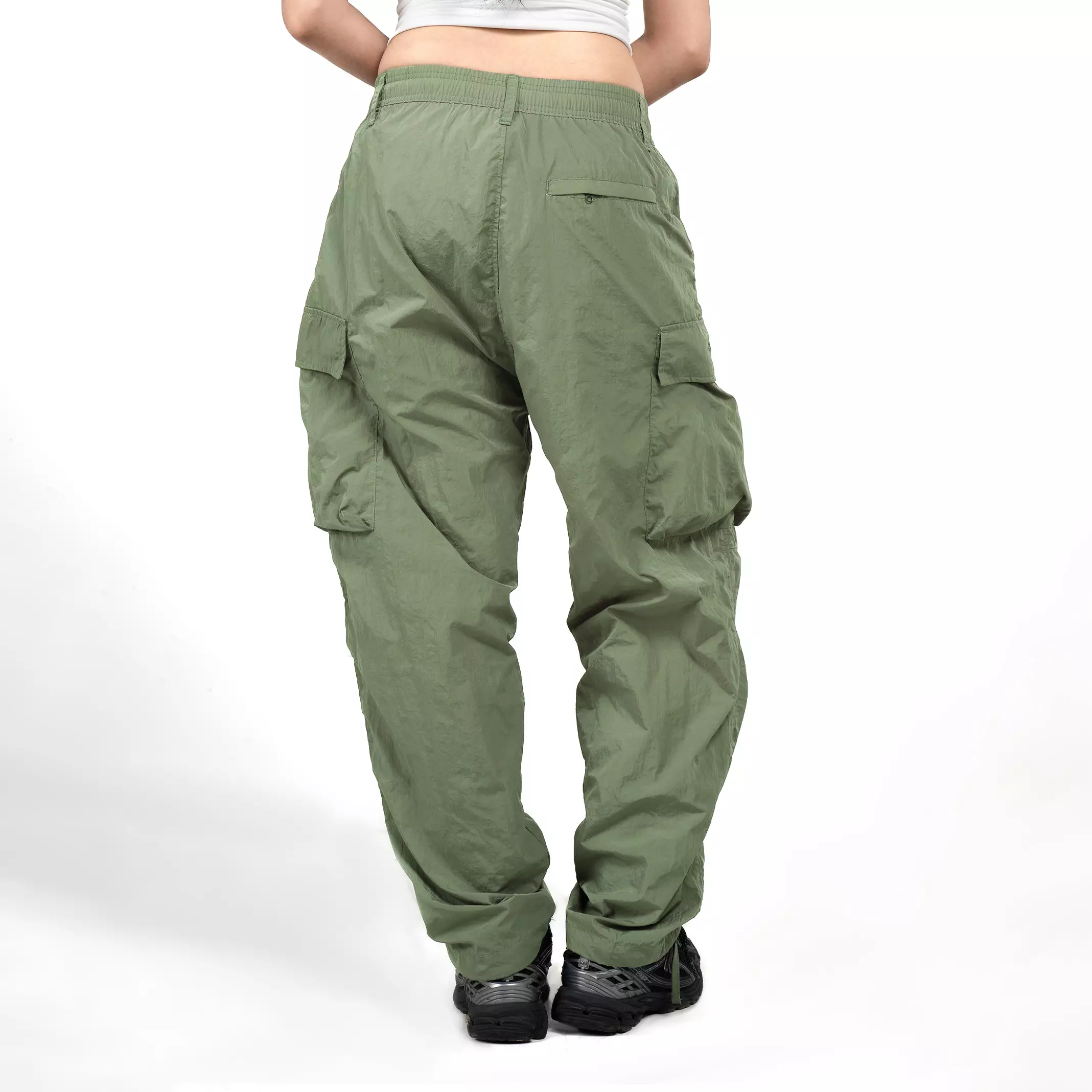 Gloaming Celana Panjang Cargo Parasut Crinkle Army Unisex