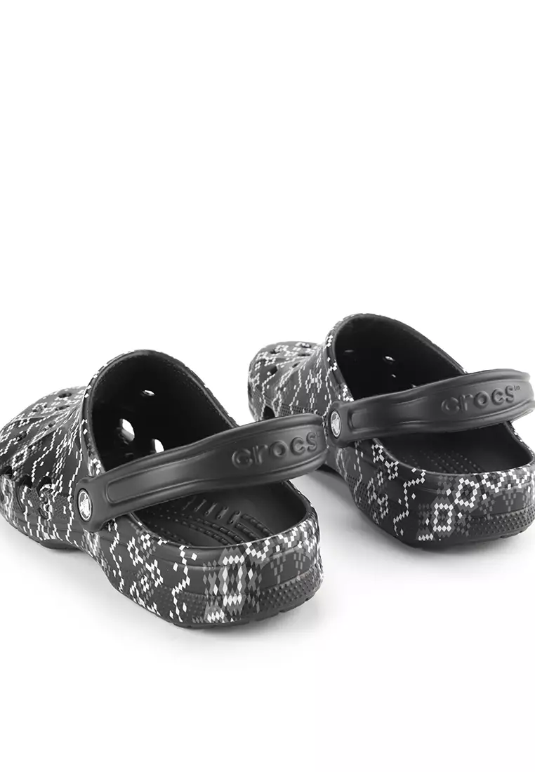 Baya Holiday Graphic Clog