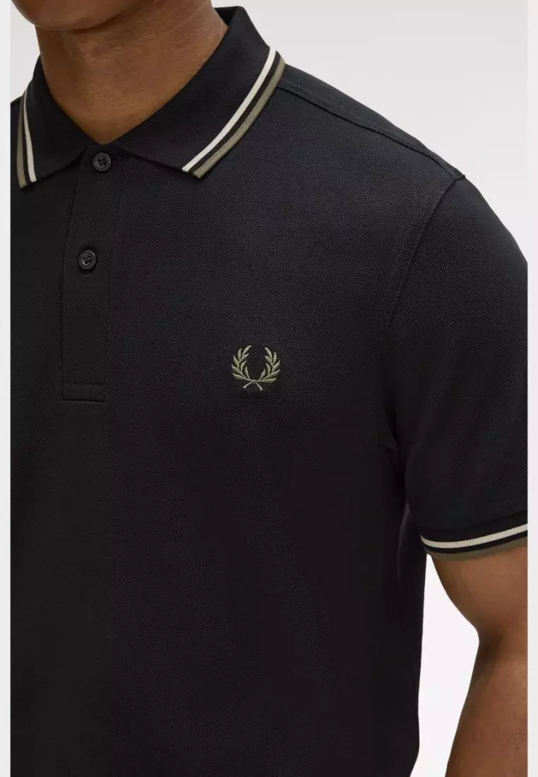 Fred Perry M3600 The Twin Tipped Fred Perry Shirt (Black / Oatmeal / Laurel Wreath Green)