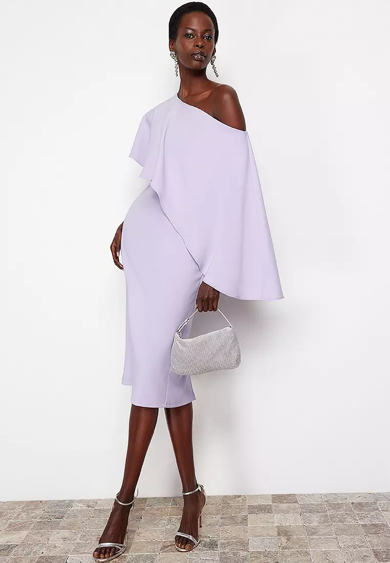 Cape Detailed Elegant Evening Dress