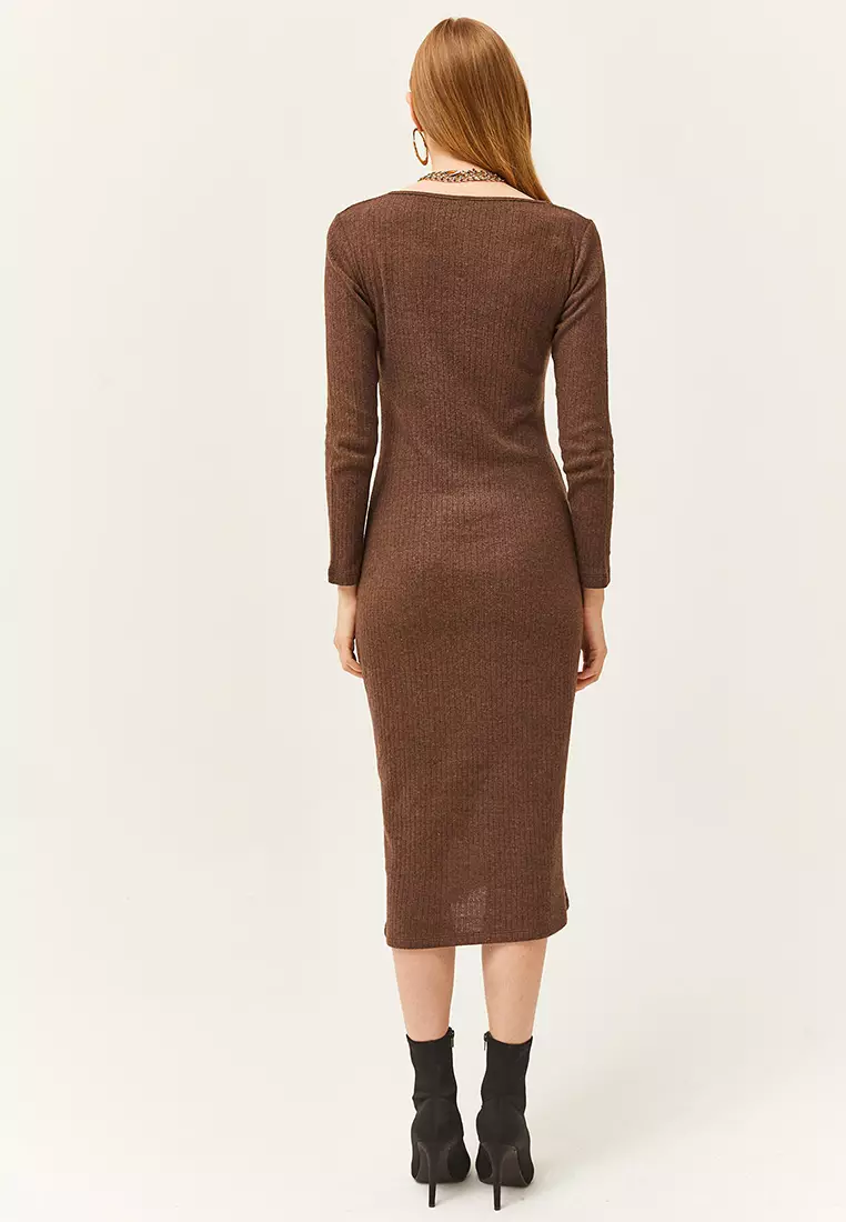 V-Neck Ribbed Midi Dress