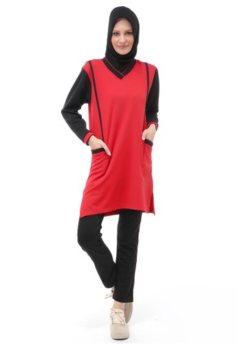 Evernoon black and red Kalila Baju Olahraga Atasan Bawahan Tunik Wanita Muslimah Relaxed Fit - RedBlack 3FB46AA947C5A6GS_1