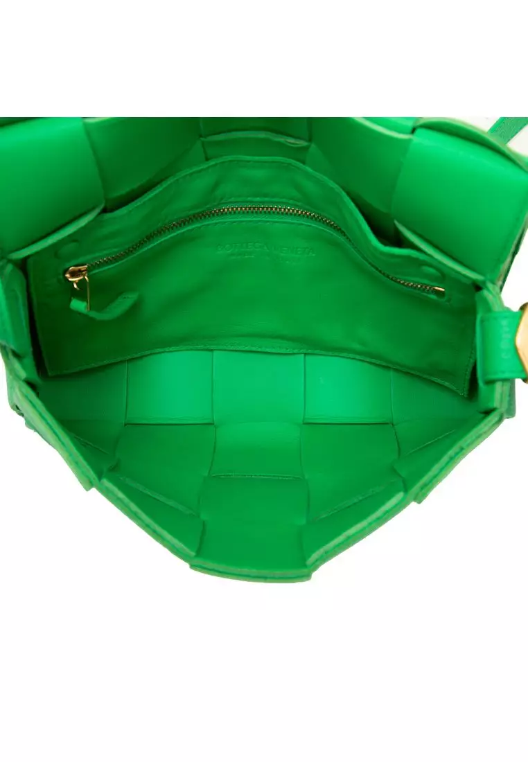 Pre-Loved Bottega Veneta Grained Calfskin Intrecciato Cassette Crossbody