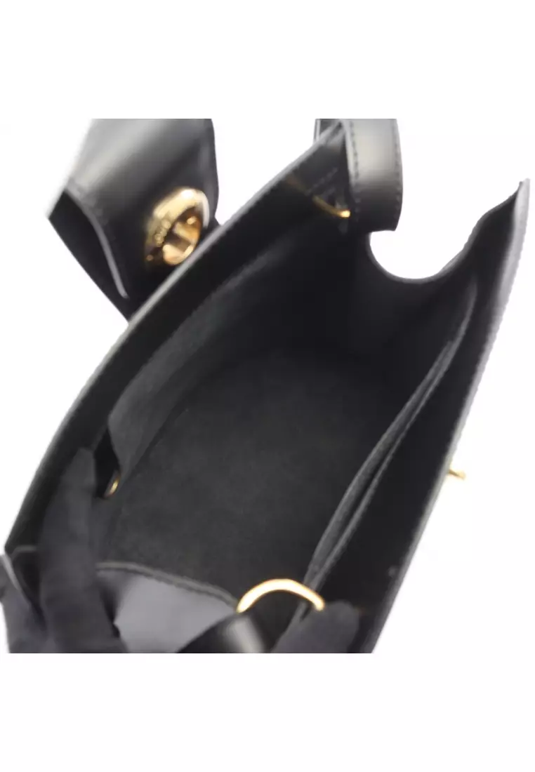 Pre-Loved Louis Vuitton Cluny Epi Noir Shoulder bag leather black