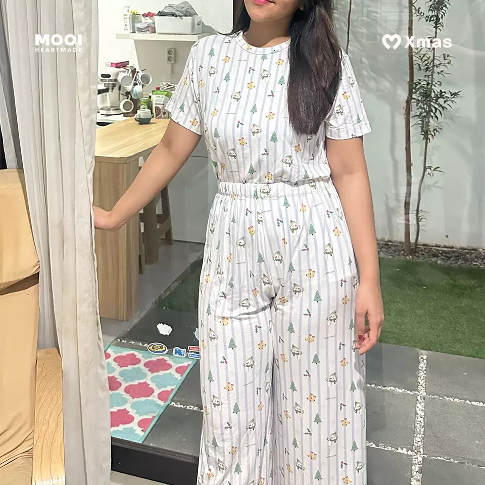 Mooi Piyama Dewasa Setelan Tencel Christmas Collection Christmas Pajamas Adult - Ice Blue