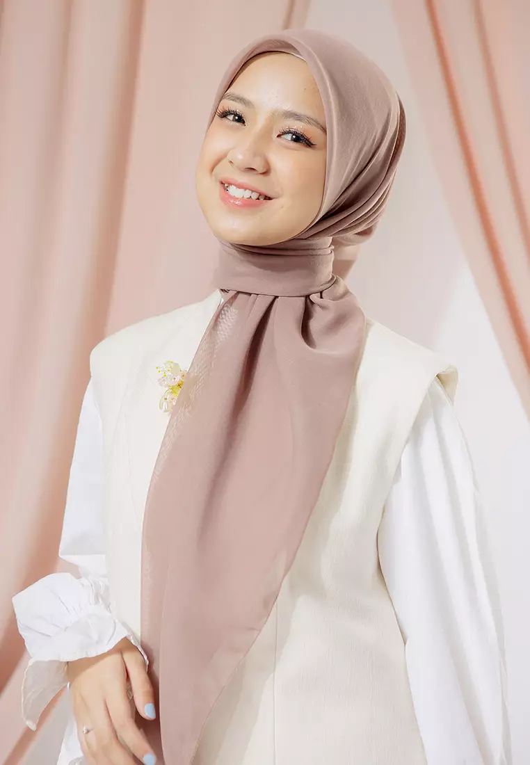 Nashwa Paris Eyelash in Soft Brown (Lozy x Nashwa)