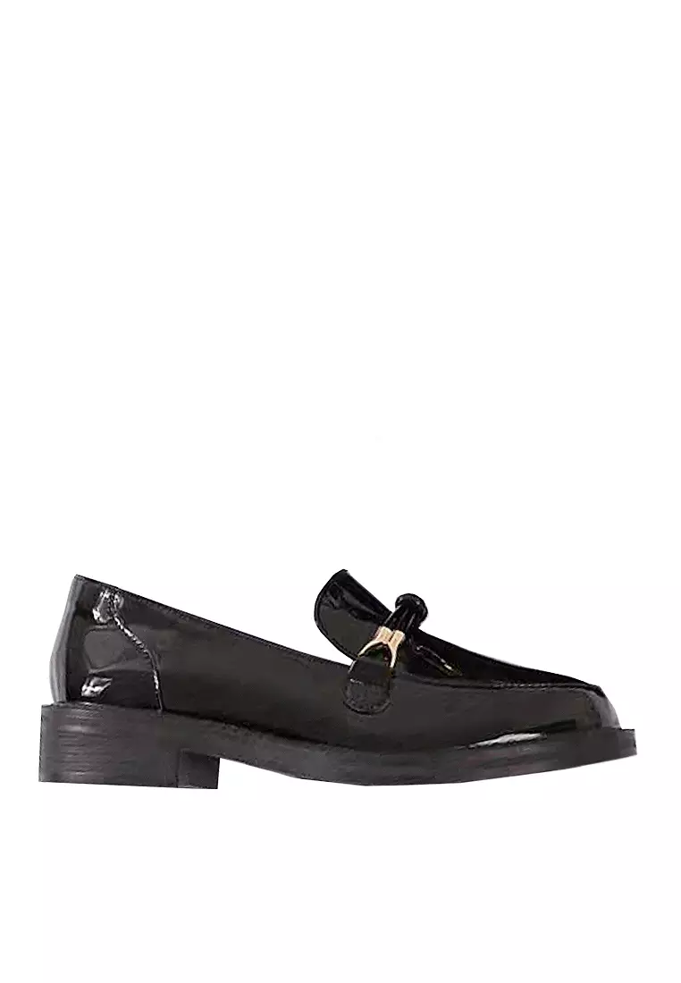 Discount on Twenty Eight Shoes  shoes - SKU: VANSA Patent Metal Tie Loafers VSW-F1805