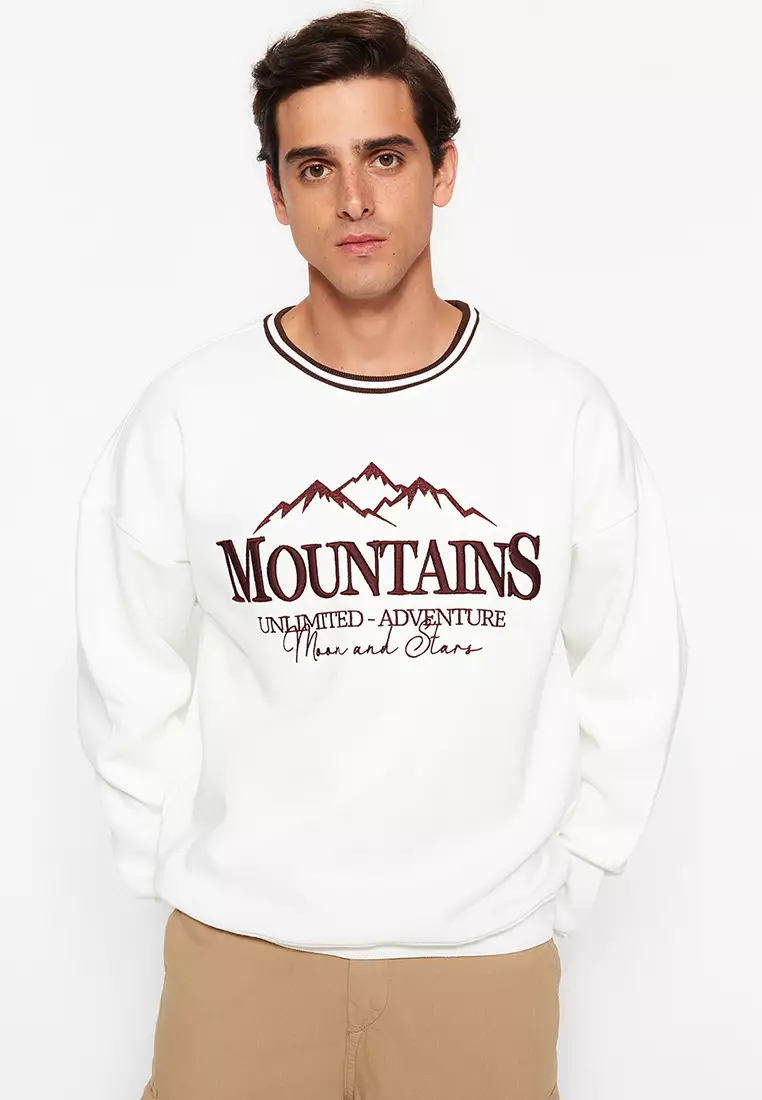 Trendyol Stripe Neckline with Embroidered Text, Fleece Inside Sweatshirt