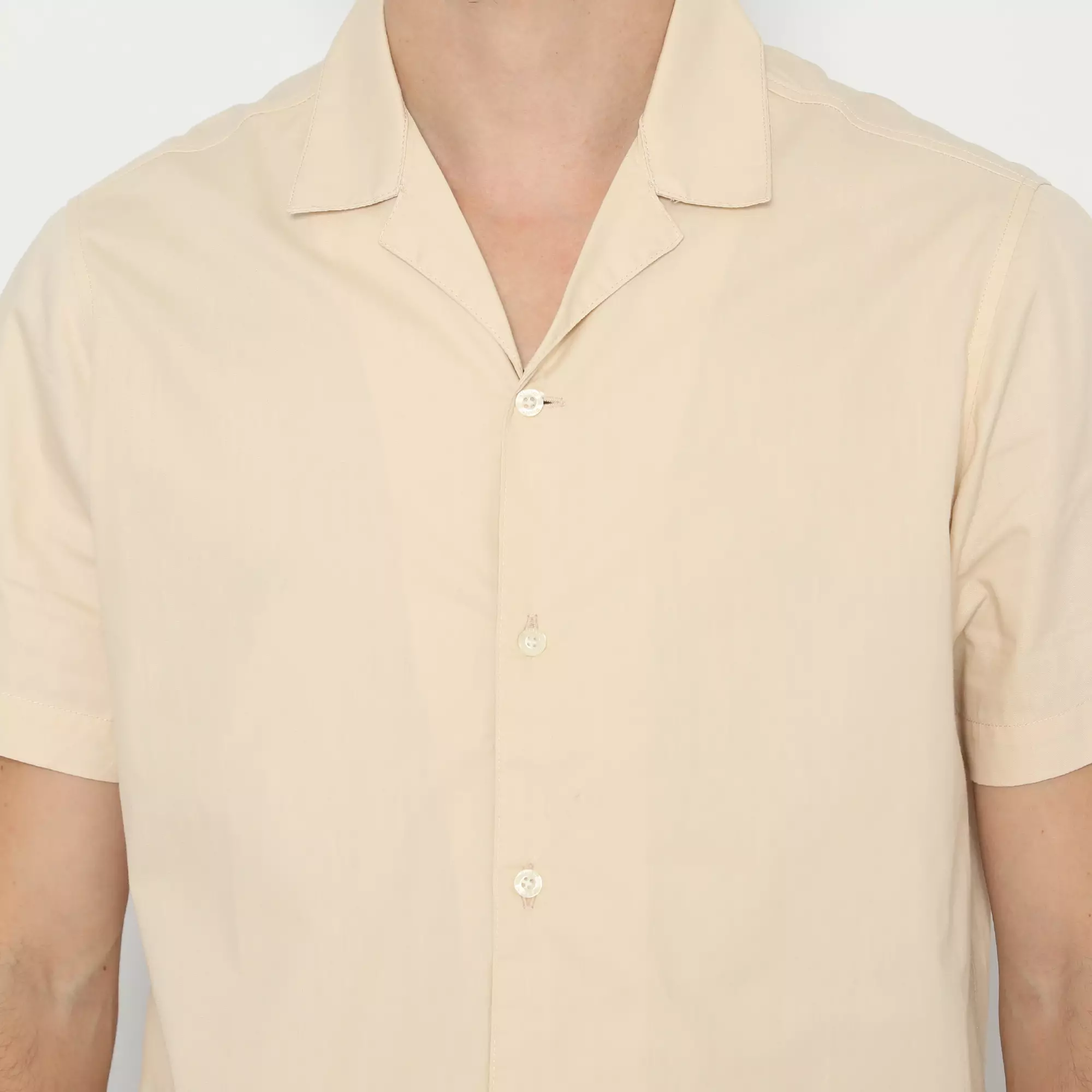 Platini Kemeja Polos Pria Kerah Hawai Katun Cream 73260