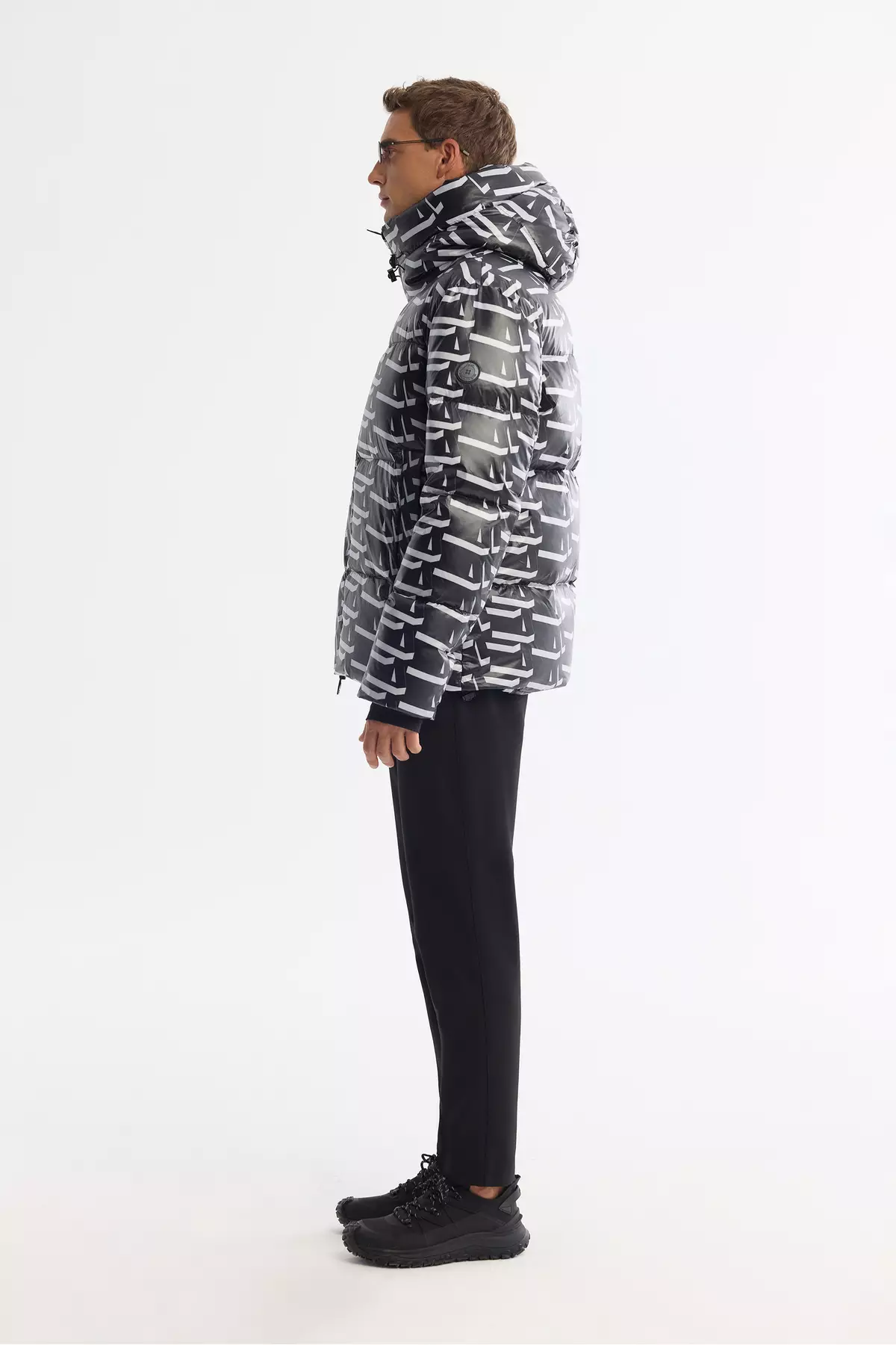Men'S Black Hooded Water Repellent Windproof -20 Degree Resistant Goose Down Coat A42Y6063