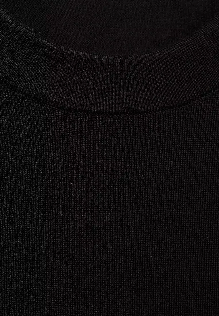 Short-Sleeved Fine-Knit Sweater
