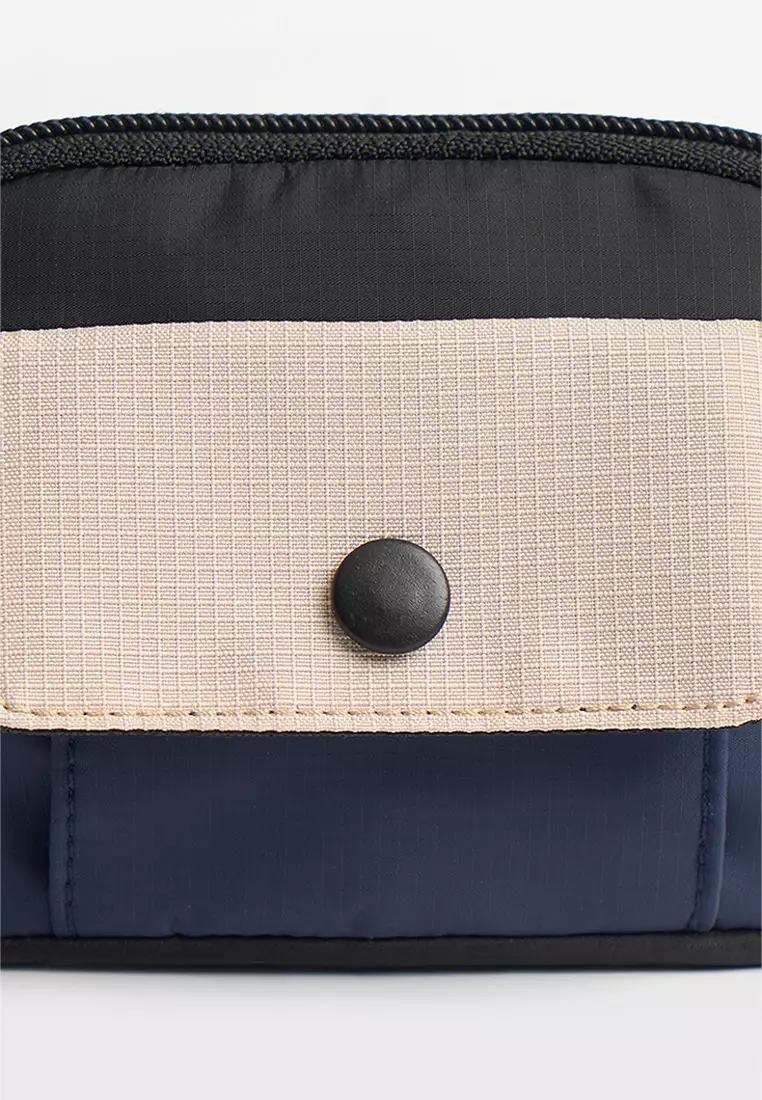Coin Purse with Clip Label