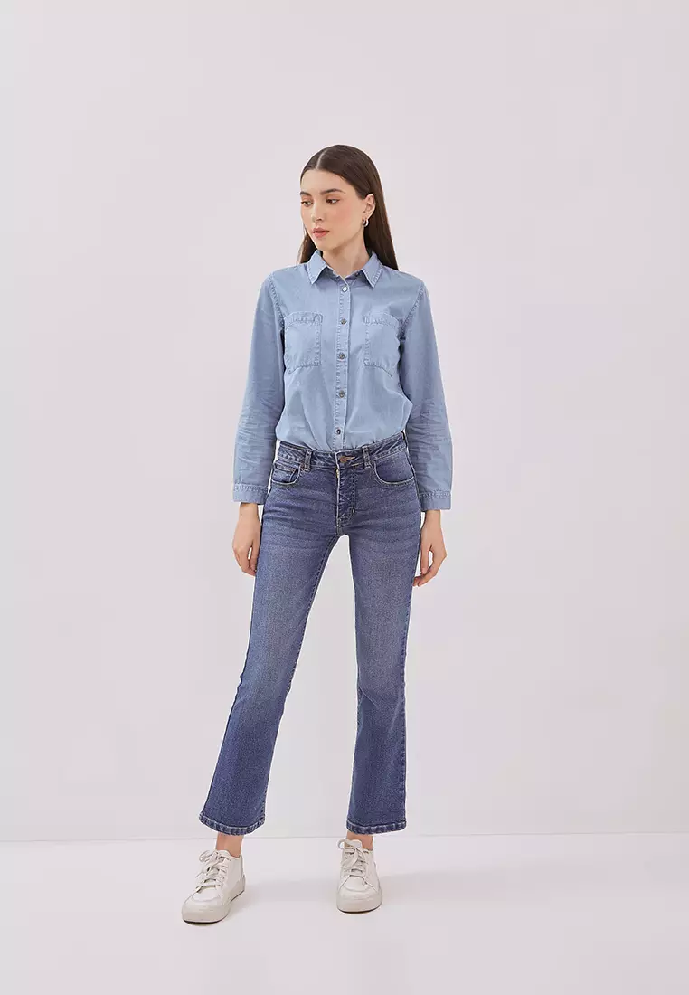 DUST Celana Mid Rise Bootcut Jeans Laira Medium Light Blue (D. 31307)