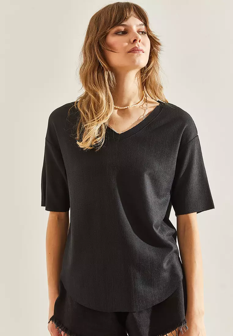 V-Neck Oval Cut Wrinkled Fabric Blouse