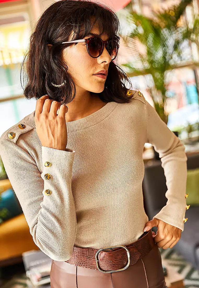 Epaulettes Detail Knitted Top