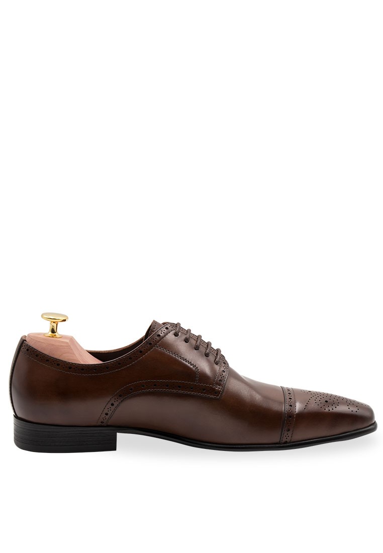 Olivos Medallion Pecan Derby
