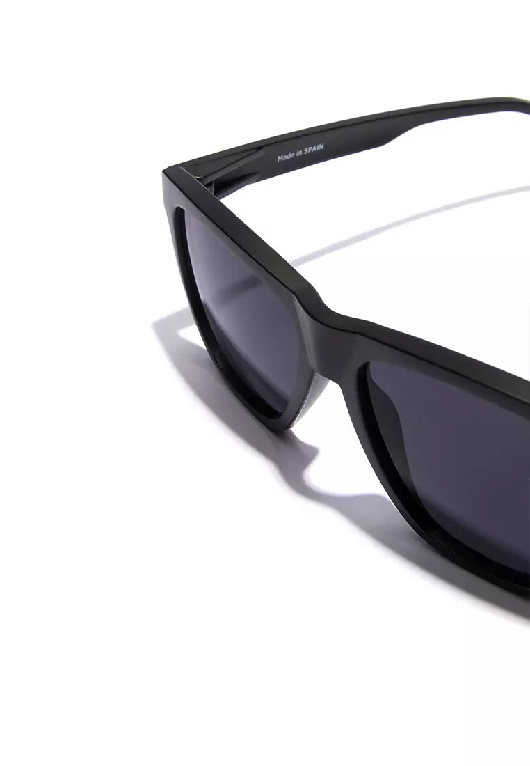 HAWKERS Black Dark ONE LS RAW. Sunglasses for Men and Women, Unisex. UV400 protection. Official product designed and made in Spain