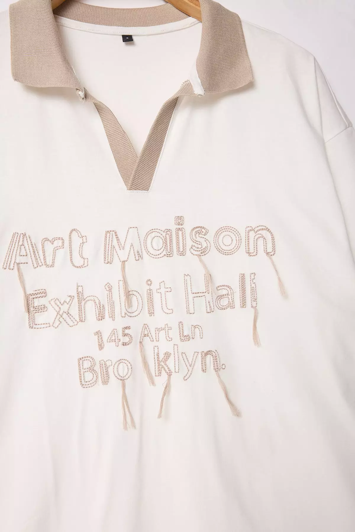 Limited Edition Ecru Oversize/Wide Cut Special Embroidered Polo Neck T-shirt TMNSS25PO00030