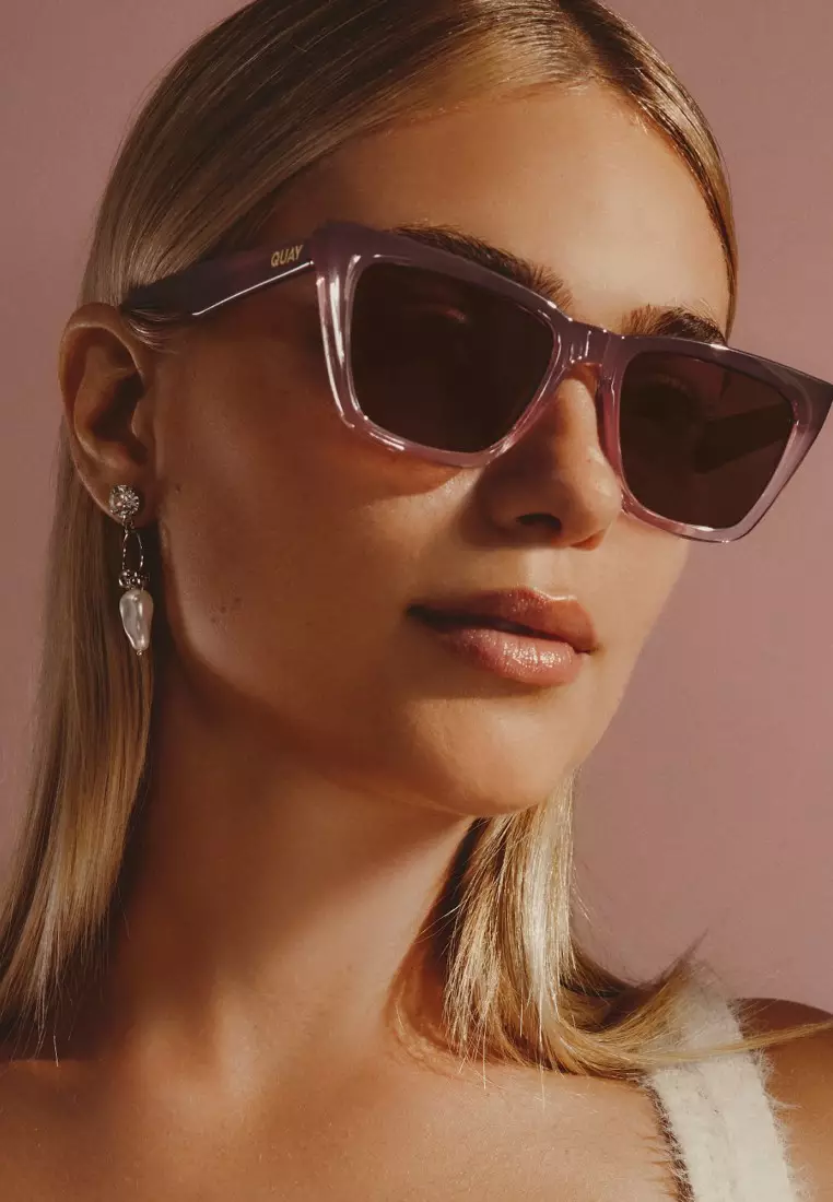 QUAY Call The Shots Sunglasses - Plum Peony/Brown