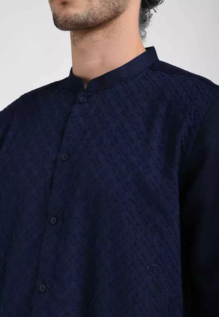 MANZONE Kemeja Koko Lengan Panjang Pria ROSHAN - NAVY Warna NAVY