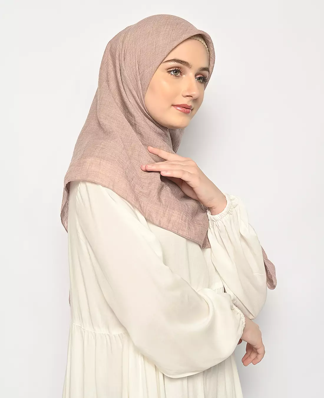 Hijab Segi Empat Voal Irania Rosybrown