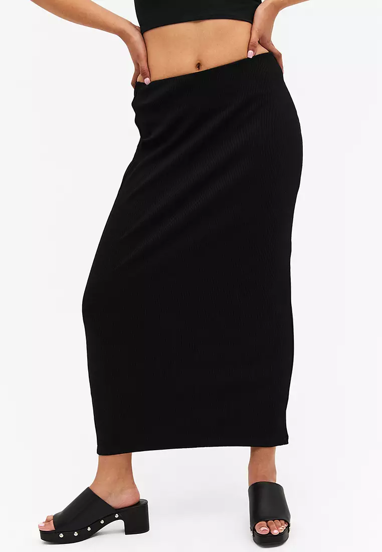 Black maxi clearance skirt tight