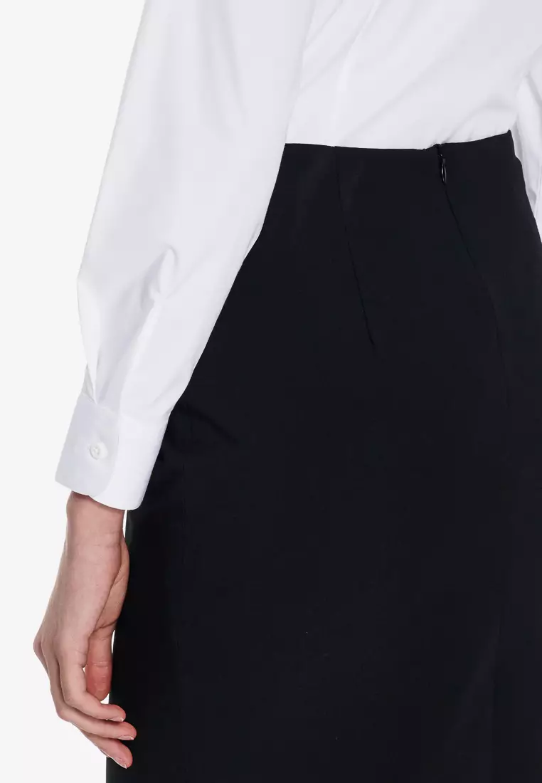 白色一字領標準版長袖襯衫