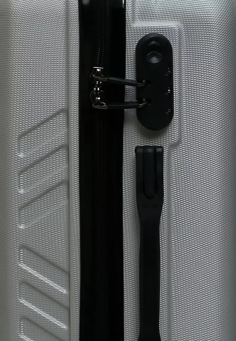 Carlton Koper Unisex Size 20 Inch Suitcase Large Compartment Material ABS+PVC Coated ORIGINAL - Silver